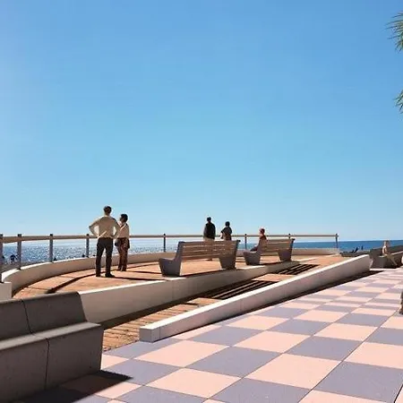 Charming Apartment, 3 Bedrooms, Large Terrace Port-la-Nouvelle